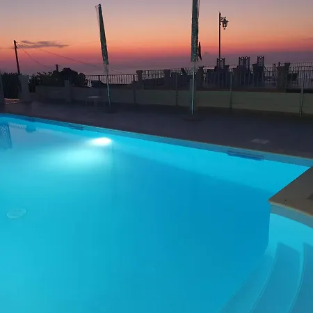 Borgo Panoramico N 9 شقة