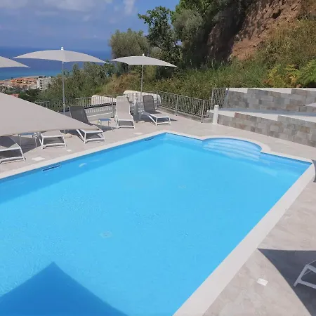 Borgo Panoramico N 9 特罗佩阿