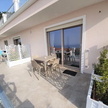 Borgo Panoramico N 9 * Tropea