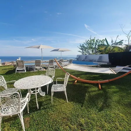 Borgo Panoramico N 9 تروبيا