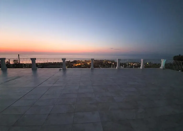 Borgo Panoramico N 9 * Tropea